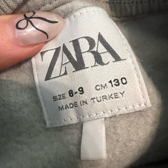 Zara Kids tulle bow crewneck sweatshirt taupe/black size 8/9 - Picture 3 of 4
